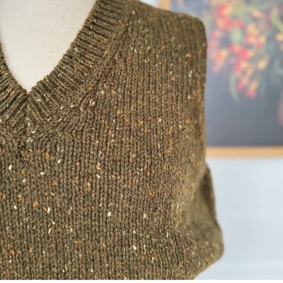 🎉SOLD🎉 Fisherman Out of Ireland Irish Wool Vest - Olive - Picture 7 of 9